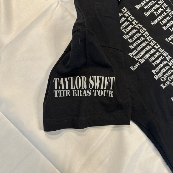 Taylor Swift Eras Tour Shirt 2023 Size M - Picture 4 of 4